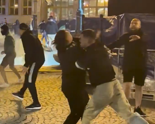 Απίστευτο σκηνικό - Οπαδός της Μπέτις μπερδεύτηκε και χτύπησε δικό του στα επεισόδια πριν τον τελικό (video)