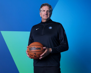 Ο Κρις Φιντς στο Athletiko: «Είναι στο χέρι μας να... ελευθερώσουμε τον Έντουαρντς στο παρκέ»