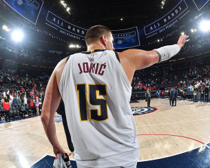 Ο Γιόκιτς έγινε ο πρώτος ψηλός στην ιστορία με triple double μέσους όρους