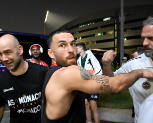 Οι... μπουνιές Αλβέρτη - Τζέιμς στη συνάντηση «πράσινων» και Μονεγάσκων