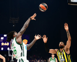 Το μπλοκ του Ματίας Λεσόρ με την επιστροφή του στο παρκέ (video)