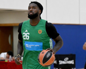 Προπονείται ο Λεσόρ στο Άμπου Ντάμπι - Δείτε φωτογραφίες