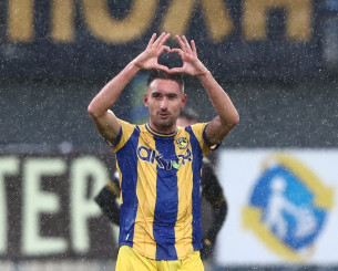 Ο Μακέντα συνεχίζει στον Αστέρα AKTOR