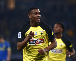 Πήρε θέση για Μαρσιάλ η ΑΕΚ - «Δεν έχουμε βγει στη γύρα να τον παραχωρήσουμε»