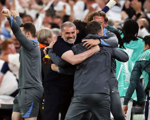 Η στιγμή που περίμεναν όλοι οι οπαδοί της Τότεναμ: Ο Λέβι αποκάλυψε γιατί απέλυσε τον Ποστέκογλου