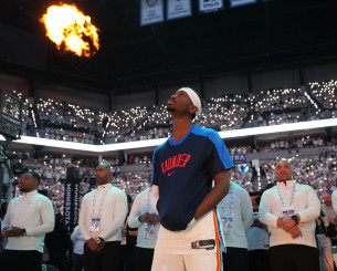 Ο Σέι Γκίλτζιους-Αλεξάντερ είναι τσιπαρισμένος με τις ρυθμίσεις του Κόμπι Μπράιαντ