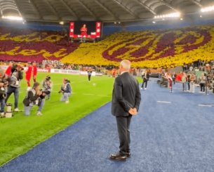 Απίστευτο κορεό των οπαδών της Ρόμα στο «Last Dance» του Ρανιέρι - Δάκρυσε ο Ιταλός