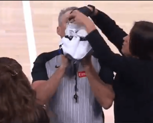 Ο Ντορτ χτύπησε άτσαλα στο τζάμπολ τον διαιτητή Φόστερ και του μάτωσε τη μύτη