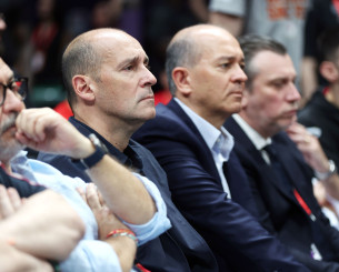 Ολυμπιακός: «Ο Σκινδήλιας αναγκάστηκε να κάνει μήνυση στη Δέσποινα Γιαννακοπούλου – Δεν απειλούμε παιδιά»