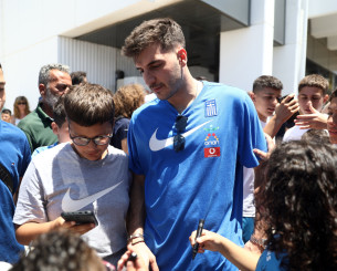 Θερμή υποδοχή για την Εθνική στο Ηράκλειο