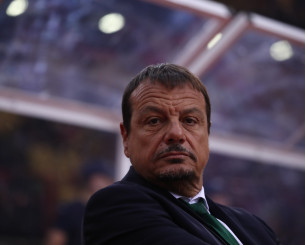 Η απάντηση Αταμάν στον Ολυμπιακό: «Μην αποκαλείτε “ζούγκλα” το ΟΑΚΑ, είμαι περήφανος για τον κόσμο μας»