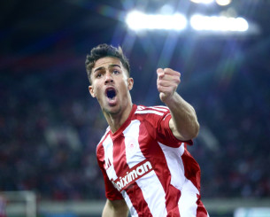 Μια ανάσα από Μπράιτον ο Κωστούλας - Στα πόσα εκατομμύρια κλείνει το deal και η υπόσχεση Μαρινάκη