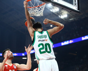 «Στο πόδι» το ΟΑΚΑ μετά από κάρφωμα του Σαμοντούροβ (video)