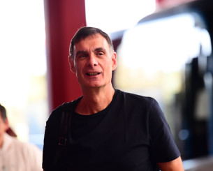 Η άφιξη του Ολυμπιακού στο ΣΕΦ για τον τέταρτο τελικό (video)