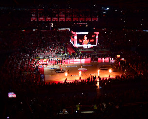 Καμία σκέψη της κυβέρνησης για κεκλεισμένων των θυρών