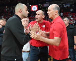 Ολυμπιακός: «Θέλουμε συνέχεια των τελικών, δεν καθόμαστε στο τραπέζι με τον υπότροπο υβριστή, Δημήτρη Γιαννακόπουλο»