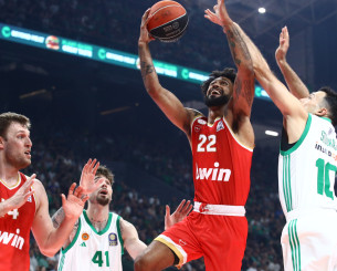 Ο Ολυμπιακός διατηρείται σταθερά μπροστά με Ντόρσεϊ και Μιλουτίνοφ (video)