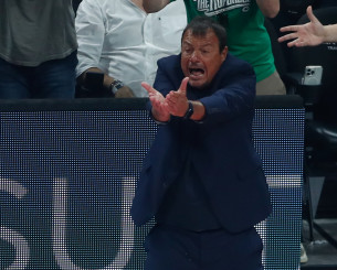 Ένσταση του Αταμάν για φάουλ που δόθηκε στον Γκραντ (video)