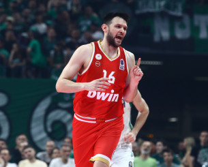 Παπανικολάου: «Συσπειρωθήκαμε, βρήκαμε τον τρόπο να επιστρέψουμε» (video)