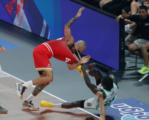 Ολυμπιακός: «Το βρώμικο παιχνίδι του Κέντρικ Ναν»