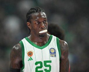 Τι είπε ο Κέντρικ Ναν στον διαιτητή με αποτέλεσμα την αποβολή του - Η ατάκα