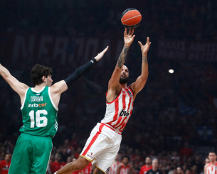 Τα highlights από τη νίκη Ολυμπιακού κόντρα στον Παναθηναϊκού στον τέταρτο τελικό