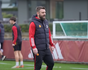 «Καρφιά» από Ντε Ρόσι: «Οποιος με έδιωξε δεν ήθελε το καλό της Ρόμα»