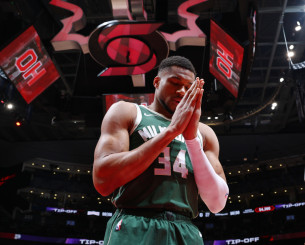 Mega-trade στα σκαριά: 4 ομάδες και 14 παίκτες σε σενάριο που στέλνει τον Αντετοκούνμπο... βόρεια!