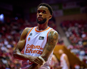 Ο Μοντέρο ρίχνει... άκυρο στον ανταγωνισμό και υπογράφει «χρυσό» συμβόλαιο με τη Βαλένθια