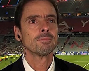 Η στιγμή που οι δημοσιογράφοι ξεσπάνε σε δάκρυα μετά τις δηλώσεις του Ενρίκε για την Τσάνα (video)