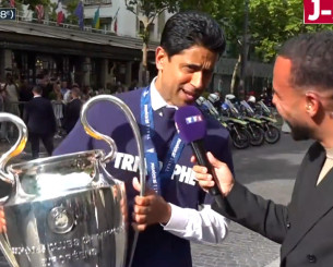 Ο Αλ Κελαϊφί δεν αποχωρίζεται το τρόπαιο του Champions League - Έκανε δηλώσεις κρατώντας το αγκαλιά (video)