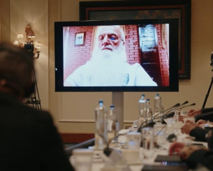 Με μπλούζα ΠΑΟΚ στη σύσκεψη της UEFA ο Ιβάν Σαββίδης