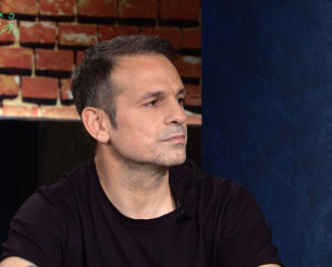 Ντέμης: «Έχει καλό ρόστερ η ΑΕΚ, δεν είναι για να αλλάξουν όλοι» (video)