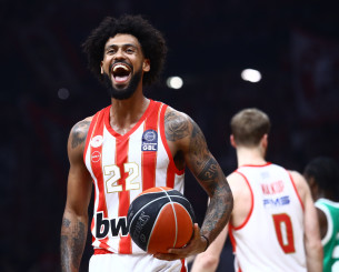 Αντέδρασε και πάει για το all-in