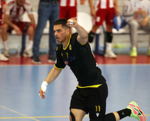 Η ΑΕΚ έβγαλε αντίδραση, κέρδισε τον Ολυμπιακό και μείωσε σε 2-1 στους τελικούς