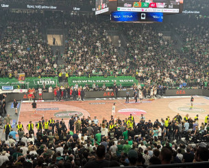 Ένταση στα court-seats του ΟΑΚΑ - Μπήκαν μπροστά στο παρκέ αστυνομικές δυνάμεις