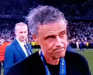 Λουίς Ενρίκε: «Σήμερα η Τσάνα θα έτρεχε εδώ» - Έκλαιγαν οι δημοσιογράφοι (video)