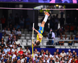 Παγκόσμιο ρεκόρ εντός έδρας ο «βιονικός» Ντουπλάντις, χαμηλά ο Καραλής