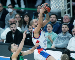 Ο Τόμπσον οδεύει προς διαζύγιο με Εφές, τον θέλουν Βίρτους και Μιλάνο