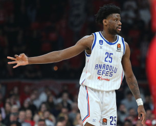 Τι συμβαίνει με τον Οτούρου και τους δύο «αιώνιους»