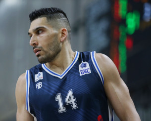 Επίσημο: Ο Κασελάκης ανανέωσε με την Καρδίτσα