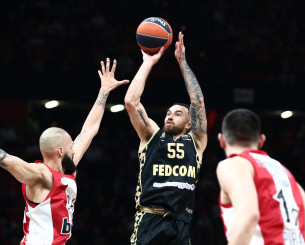 Ο Ολυμπιακός δεν βιάζεται, περιμένει... σάλαρι καπ και Τζέιμς!