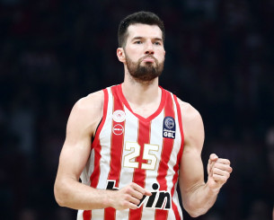 Η Ρεάλ Μαδρίτης ενδιαφέρεται «ζεστά» για τον Πίτερς