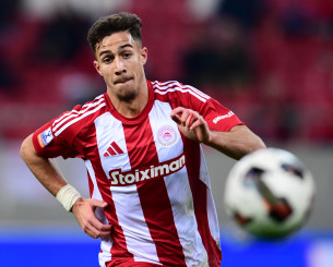 Με λίαρ τζετ ο Κωστούλας στο Μπράιτον, «ταύρος» στα ιατρικά και υπογράφει