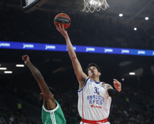 Πολύ κοντά στον Ντέρεκ Ουίλις η Παρί