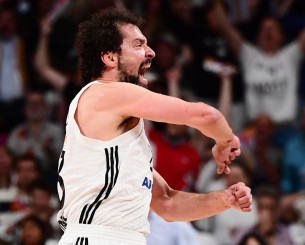 Η Μάλαγα αντιστάθηκε σθεναρά, αλλά η Ρεάλ τη νίκησε ξανά και απέχει μία νίκη από τους τελικούς