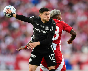 Ο Χατζηθεοδωρίδης έπελεξε να παίξει με την Εθνική Καζακστάν