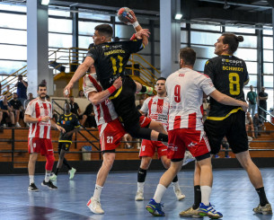 ΑΕΚ: «Δεν ήταν πιο πολλοί οπαδοί του Ολυμπιακού - Τοποθετήθηκαν από την Αστυνομία κάτω από τα μικρόφωνα της ΕΡΤ»