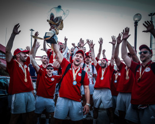 Η υποδοχή του πρωταθλητή Ολυμπιακού στο Ρέντη