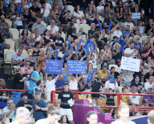 Ο κόσμος «αγκάλιασε» την Εθνική Γυναικών κόντρα στη Γαλλία